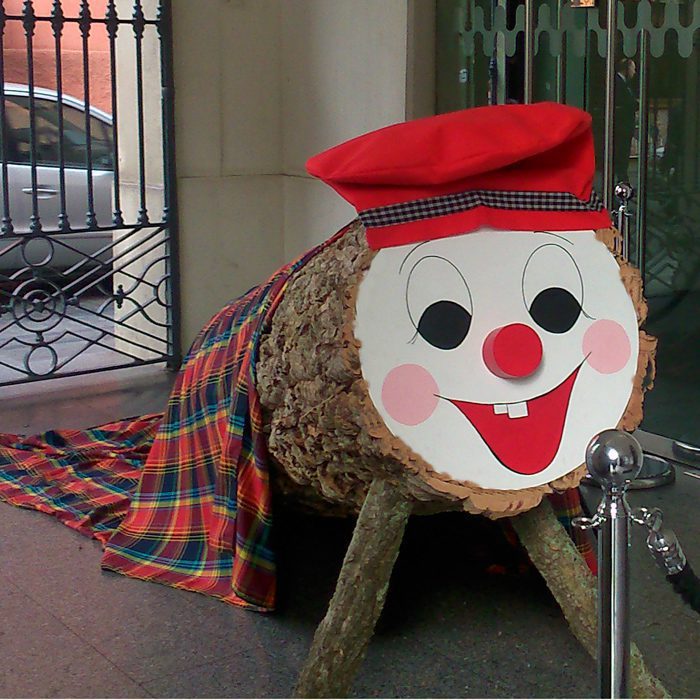 El Tió del Ayuntamiento de Badalona. Super Tió de Nadal Roger Encarregar 1 any abans